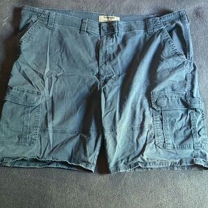 Wrangler Blue Cargo Shorts with Sturdy Cotton Blend